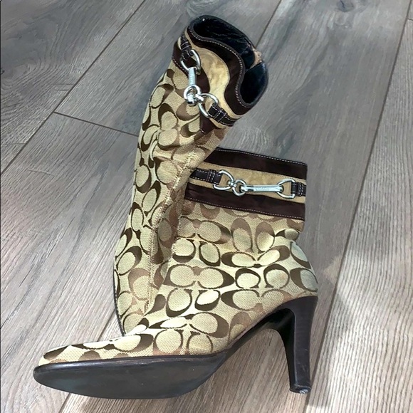 🌻Authentic Coach Boots - Picture 1 of 5